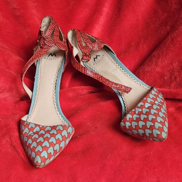 Fun Red & Blue Heels - Picture 2 of 3